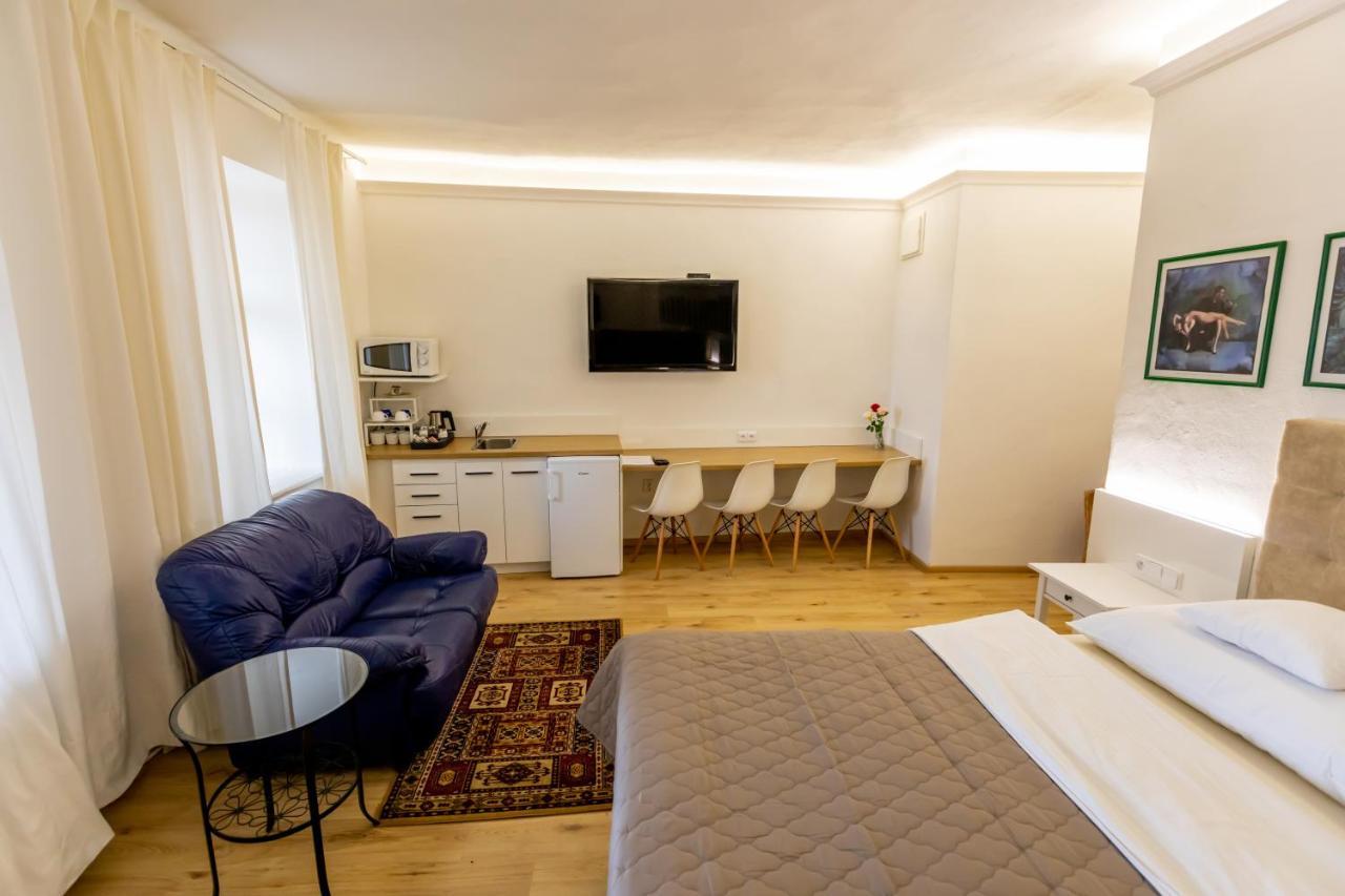 Palac Daun - Studio Apartments Znojmo Dış mekan fotoğraf